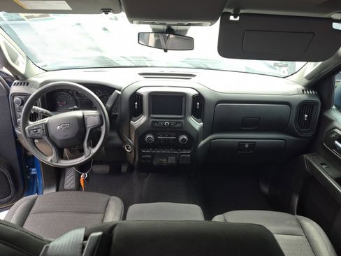 Used 2024 Chevrolet Silverado 1500 Custom Trail Boss w/ LPO, Dark Essentials Package AWD/4WD image 9