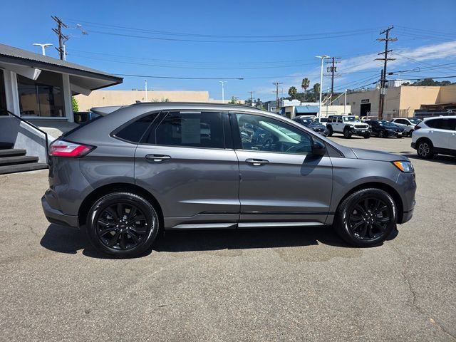 Certified 2023 Ford Edge SE w/ Black Appearance Package AWD/4WD image 3
