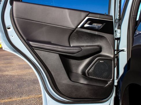 New 2026 Mitsubishi Outlander Trail Edition image 11