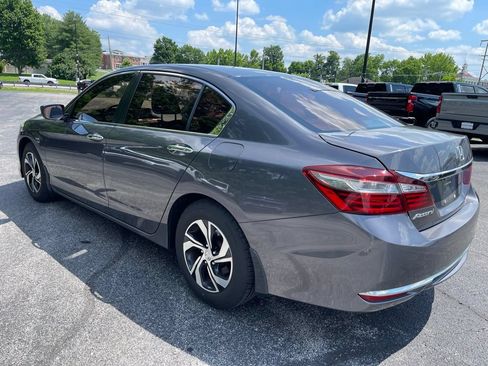 Used 2016 Honda Accord LX image 4