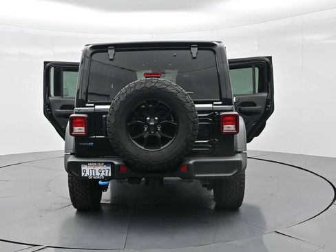 Used 2024 Jeep Wrangler Unlimited image 40