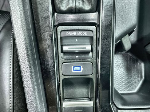 Used 2023 Honda Accord EX-L image 19