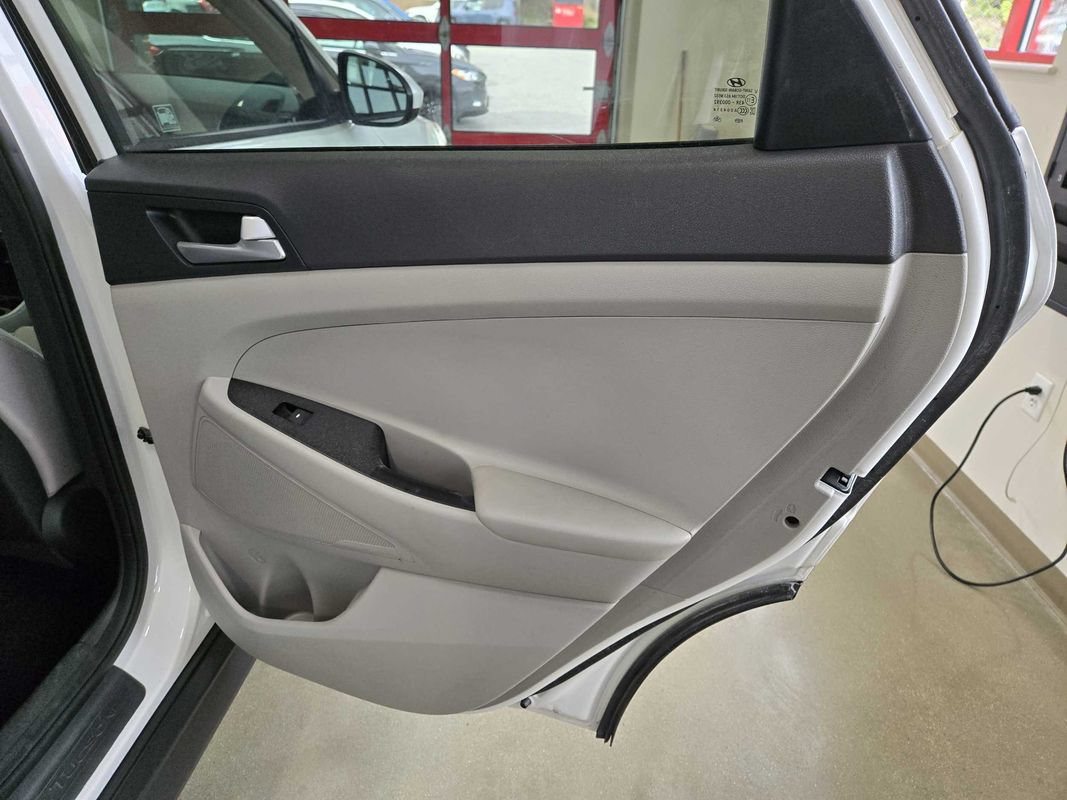 Used 2019 Hyundai Tucson SE AWD/4WD image 24