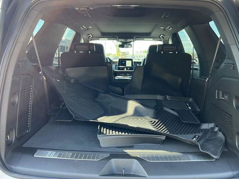 Used 2024 Chevrolet Tahoe RST w/ Luxury Package AWD/4WD image 20
