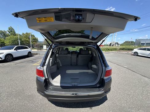 Used 2011 Toyota Highlander Limited w/ Tow Pkg AWD/4WD image 27