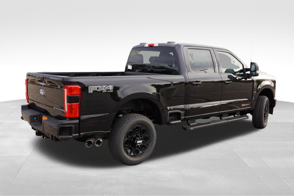 New 2027 Ford F350 Lariat w/ Black Appearance Package AWD/4WD image 3