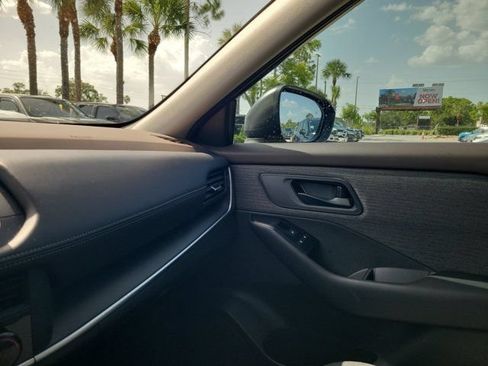 Certified 2023 Nissan Rogue S FWD image 25