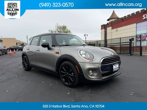 Used 2016 MINI Cooper 4-Door Hardtop image 3