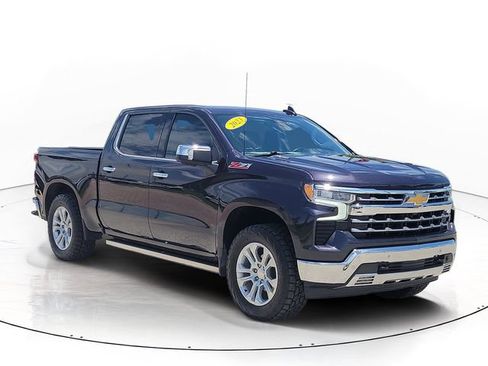 Used 2023 Chevrolet Silverado 1500 LTZ w/ LTZ Convenience Package II AWD/4WD image 3