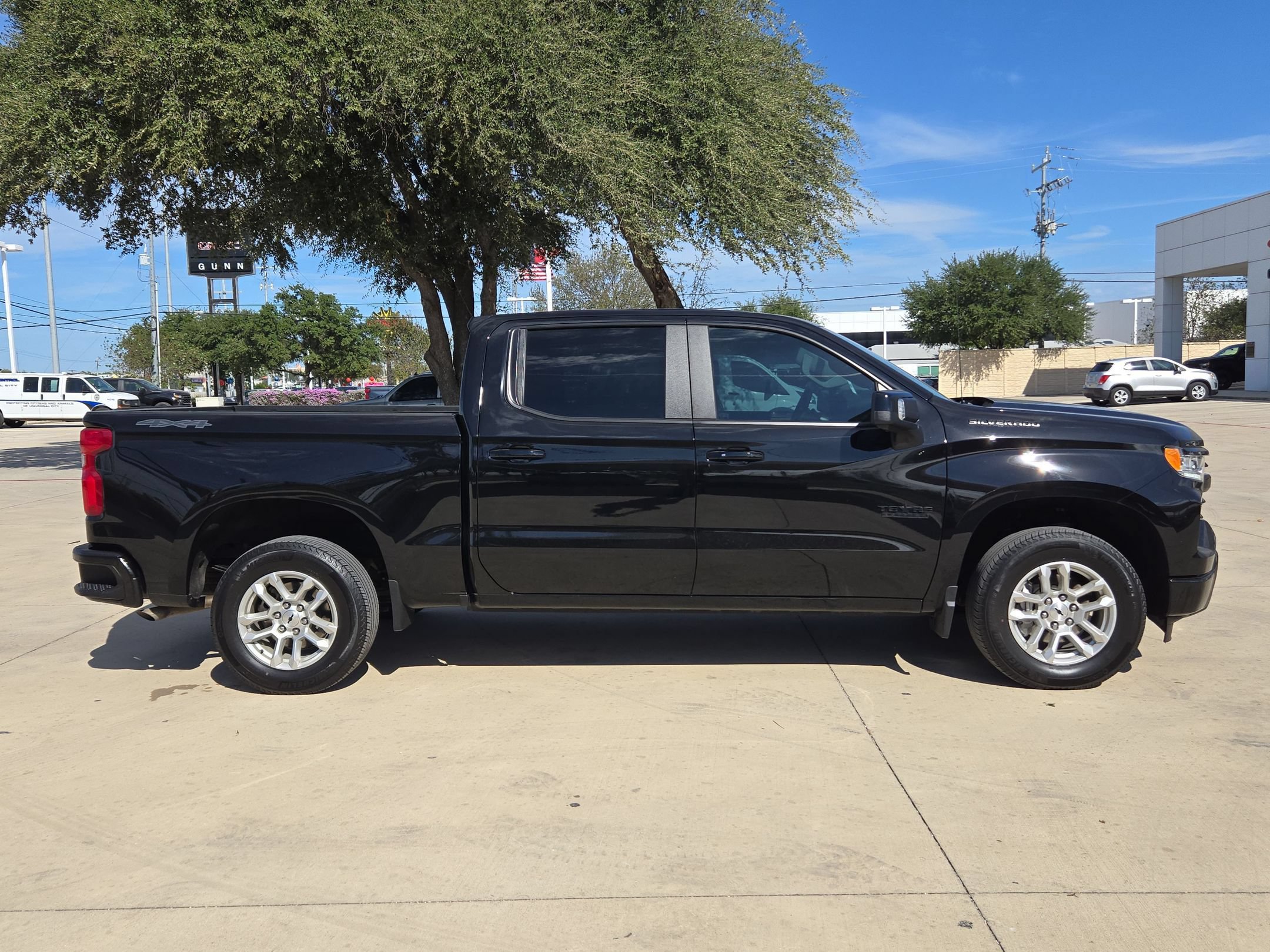 Certified 2025 Chevrolet Silverado 1500 RST w/ Convenience Package II AWD/4WD image 2
