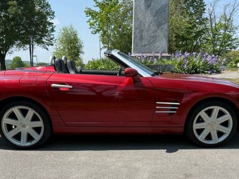 Used 2005 Chrysler Crossfire Limited RWD image 6
