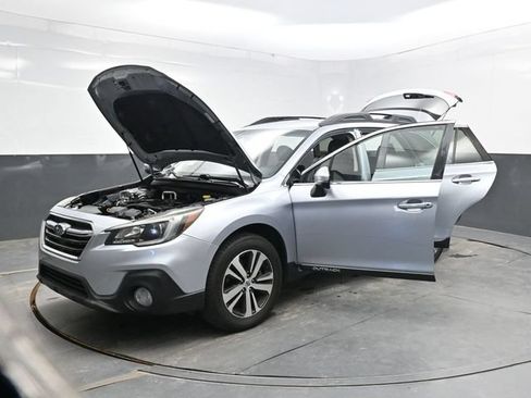 Used 2019 Subaru Outback 2.5i Limited AWD/4WD image 42