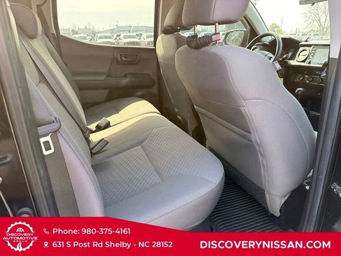 Used 2022 Toyota Tacoma SR image 33