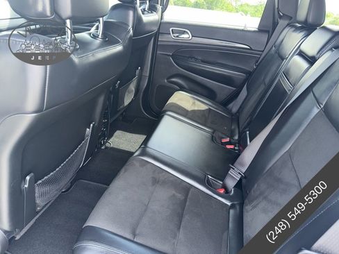 Used 2020 Jeep Grand Cherokee Altitude AWD/4WD image 8