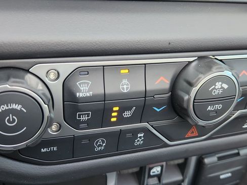 New 2026 Jeep Wrangler Unlimited Rubicon image 25