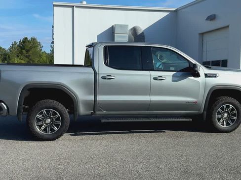 Used 2025 GMC Sierra 1500 AT4 AWD/4WD image 9