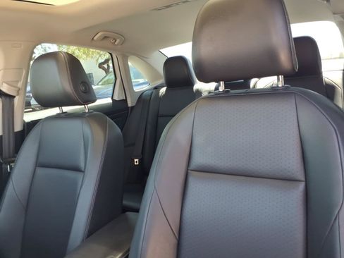 Used 2019 Volkswagen Jetta SE FWD image 22