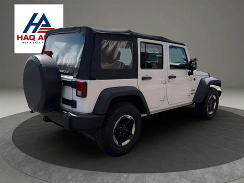 Used 2016 Jeep Wrangler Unlimited Sport w/ Connectivity Group AWD/4WD image 5
