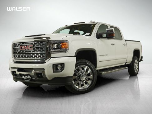 Used 2019 GMC Sierra 2500 Denali AWD/4WD image 1