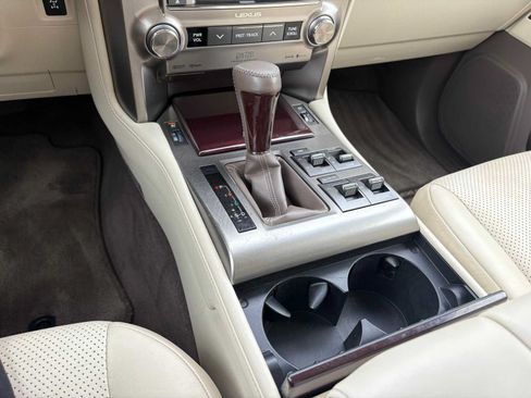 Used 2019 Lexus GX 460 Luxury AWD/4WD image 16