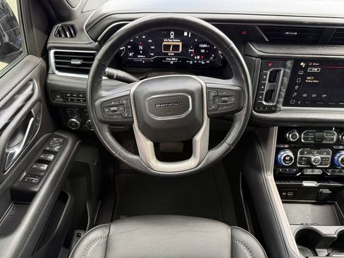Used 2022 GMC Yukon Denali AWD/4WD image 13