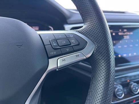 Used 2023 Volkswagen Atlas Cross Sport SEL Premium R-Line image 34