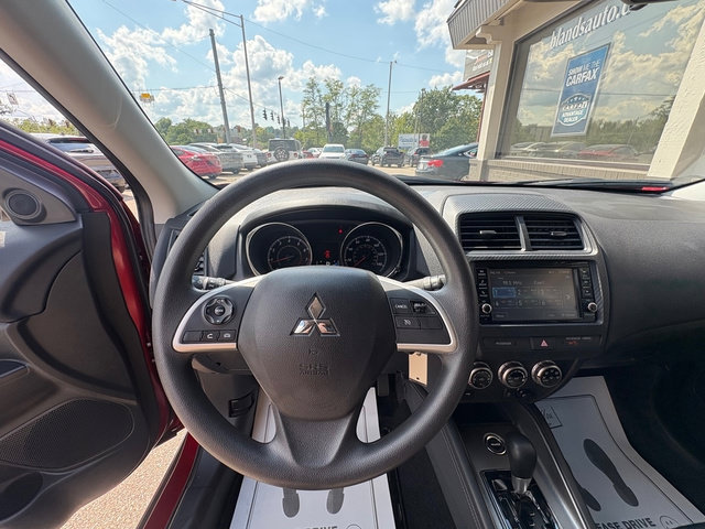 Used 2025 Mitsubishi Outlander Sport ES AWD/4WD image 19