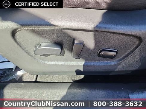 Certified 2019 Nissan Rogue SV image 12