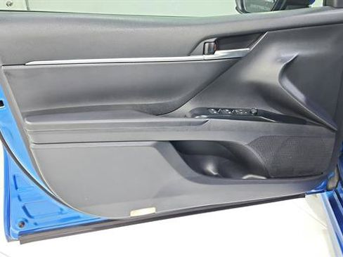 Used 2019 Toyota Camry SE FWD image 23