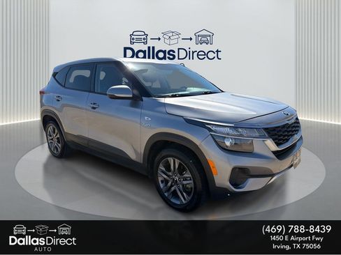 Used 2021 Kia Seltos LX AWD/4WD image 2