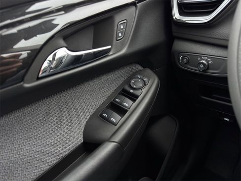 New 2026 Chevrolet TrailBlazer LT w/ Driver Confidence Package image 12