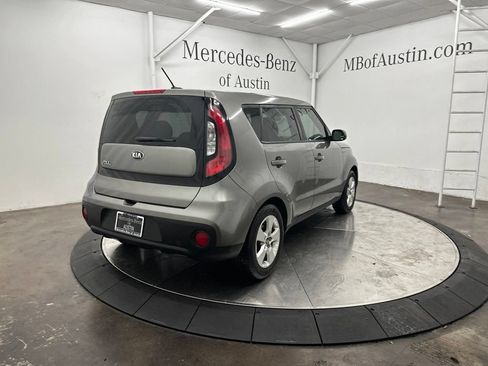 Used 2017 Kia Soul FWD image 7