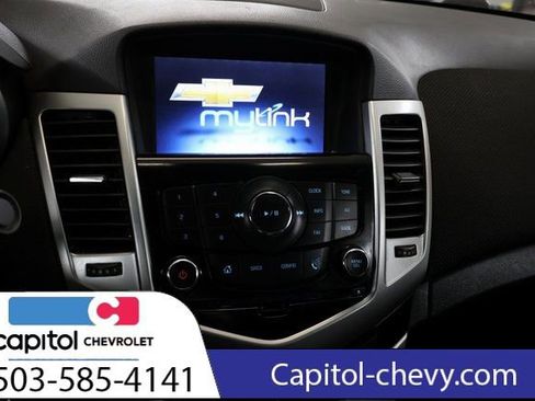 Used 2016 Chevrolet Cruze LT w/ Technology Package image 20