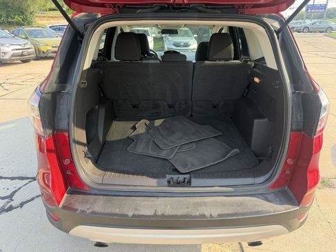 Used 2017 Ford Escape SE FWD image 8