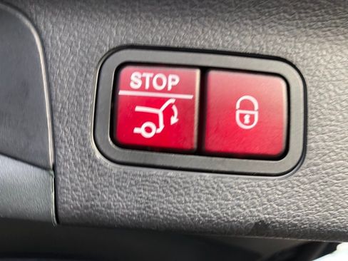 Certified 2022 Mercedes-Benz GLS 450 4MATIC image 41