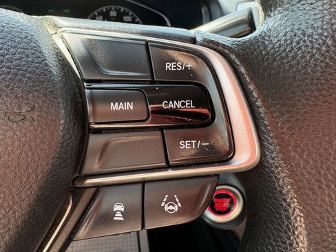 Used 2018 Honda Accord LX image 13