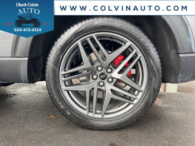 Used 2025 Ford Explorer ST-Line w/ ST-Line Street Pack AWD/4WD image 11