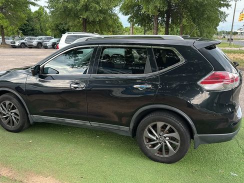 Used 2016 Nissan Rogue SL FWD image 4