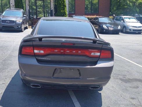 Used 2014 Dodge Charger SE image 7