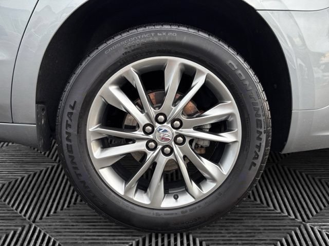 Used 2024 Buick Enclave Avenir w/ Avenir Technology Package AWD/4WD image 31