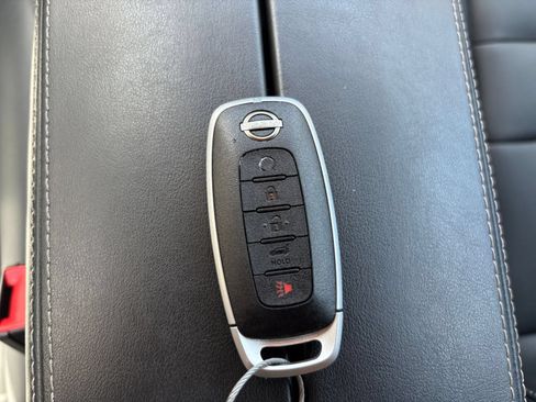 Used 2026 Nissan Rogue SL FWD image 23