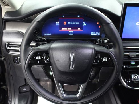 Used 2024 Lincoln Corsair Grand Touring image 17