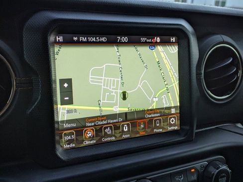 Used 2023 Jeep Wrangler Altitude image 23