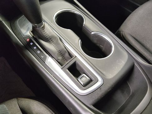 Used 2020 Chevrolet Equinox LT FWD image 26