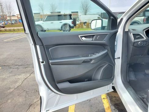 Used 2023 Ford Edge SEL AWD/4WD image 9
