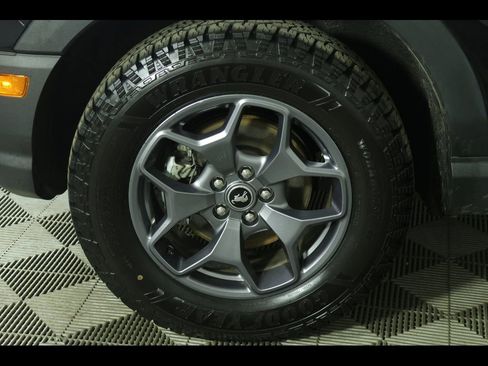 Used 2023 Ford Bronco Sport Badlands image 8
