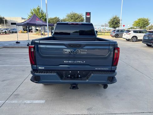 Used 2026 GMC Sierra 2500 Denali Ultimate AWD/4WD image 4