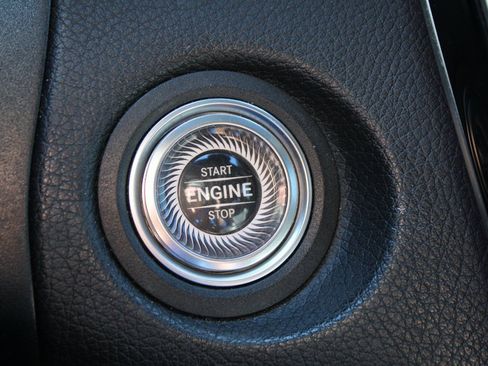 Used 2020 Mercedes-Benz GLC 300 4MATIC Coupe image 37