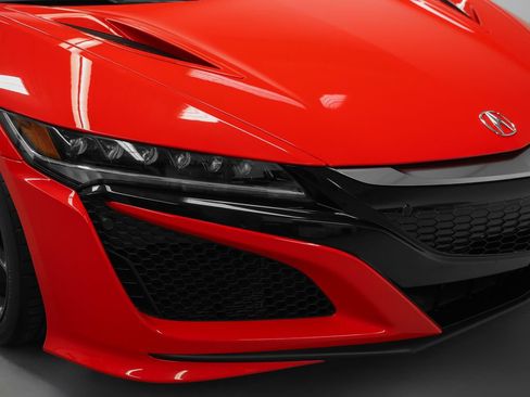 Used 2018 Acura NSX AWD/4WD image 4