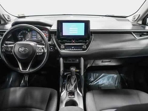 Certified 2023 Toyota Corolla Cross LE image 13